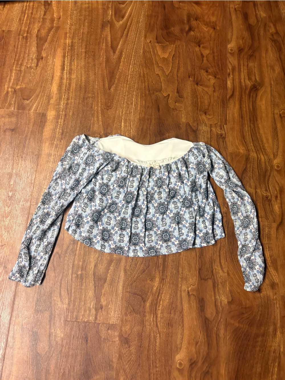 LA Hearts PacSun Blue Floral Long Sleeve Peasant Crop Top M